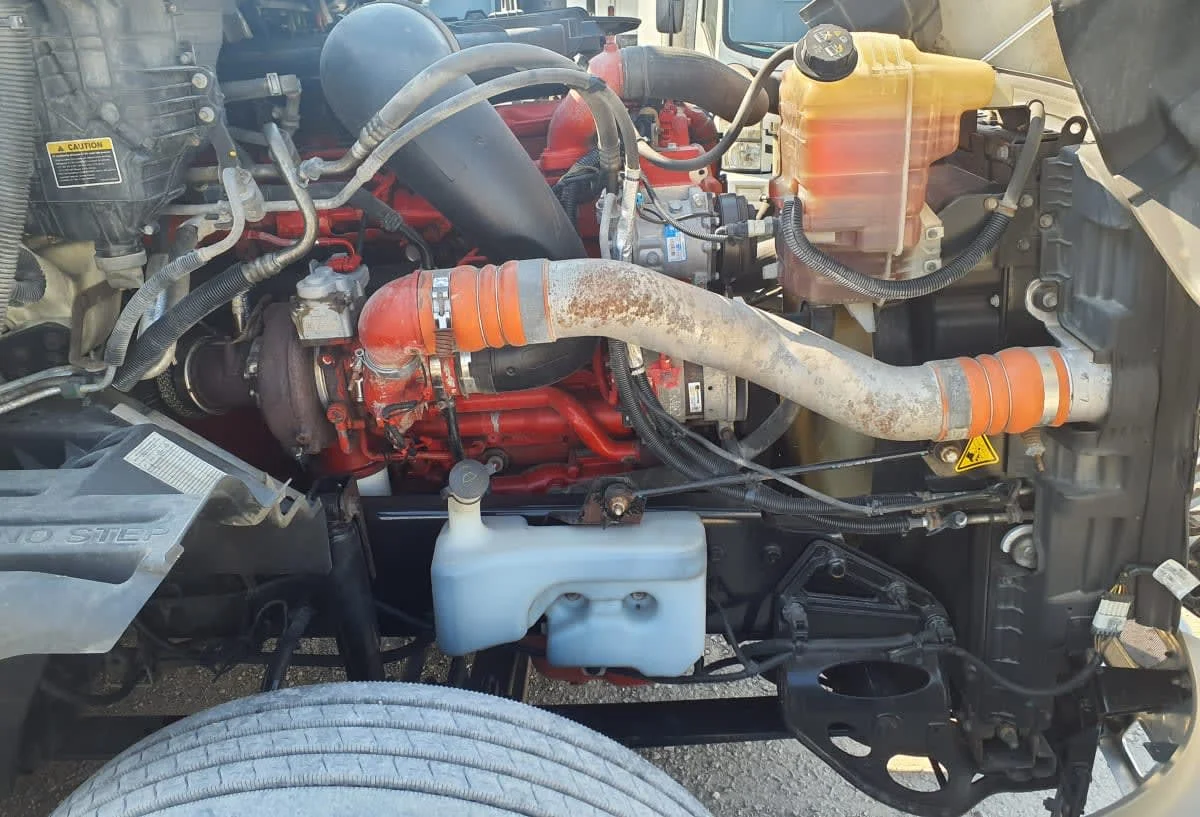 2020 International LT - image 10