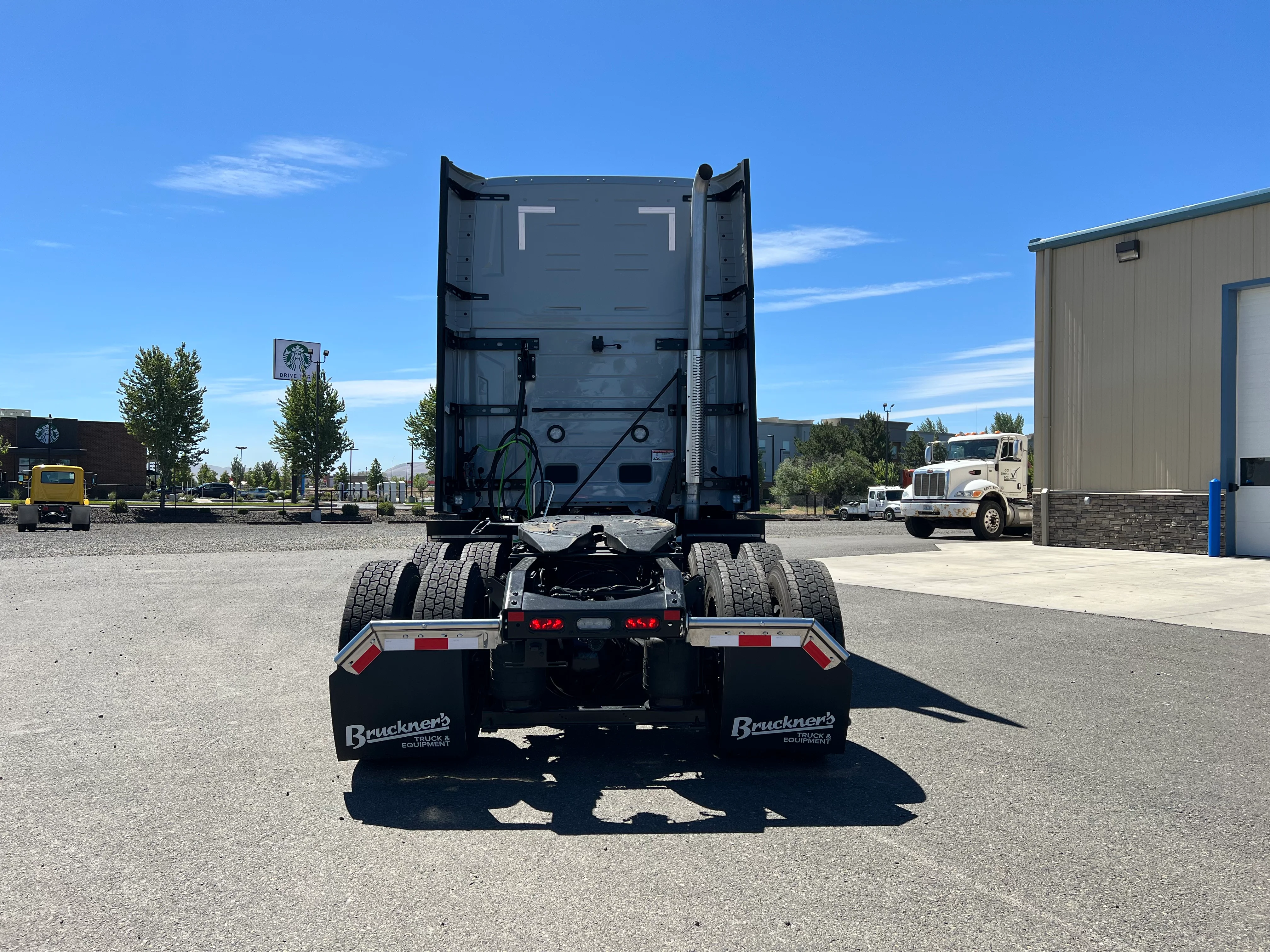 2027 Mack Pinnacle in Ellensburg, WA — photo 5