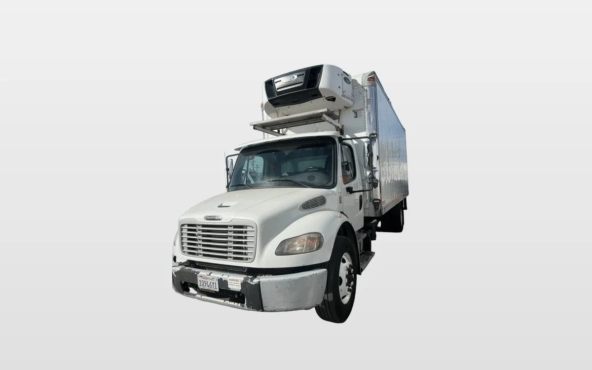 2016 Freightliner M2 106 - image 1