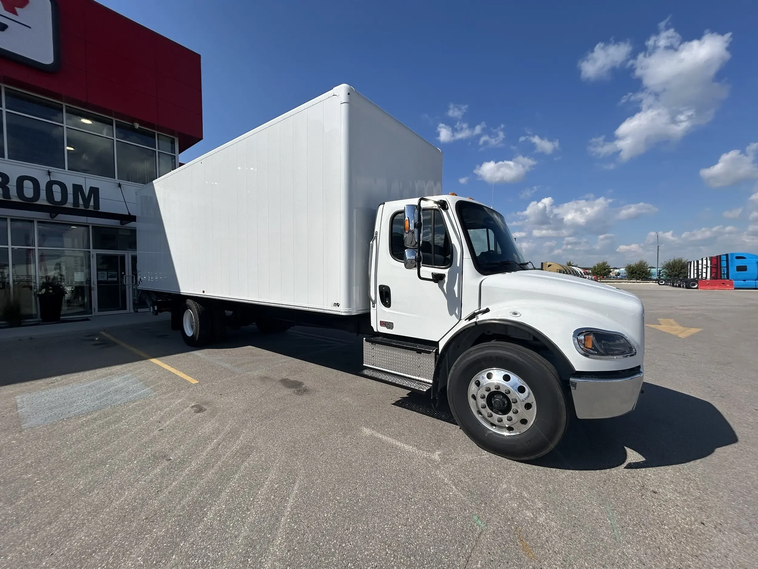 2026 Freightliner M2 106 — photo 3