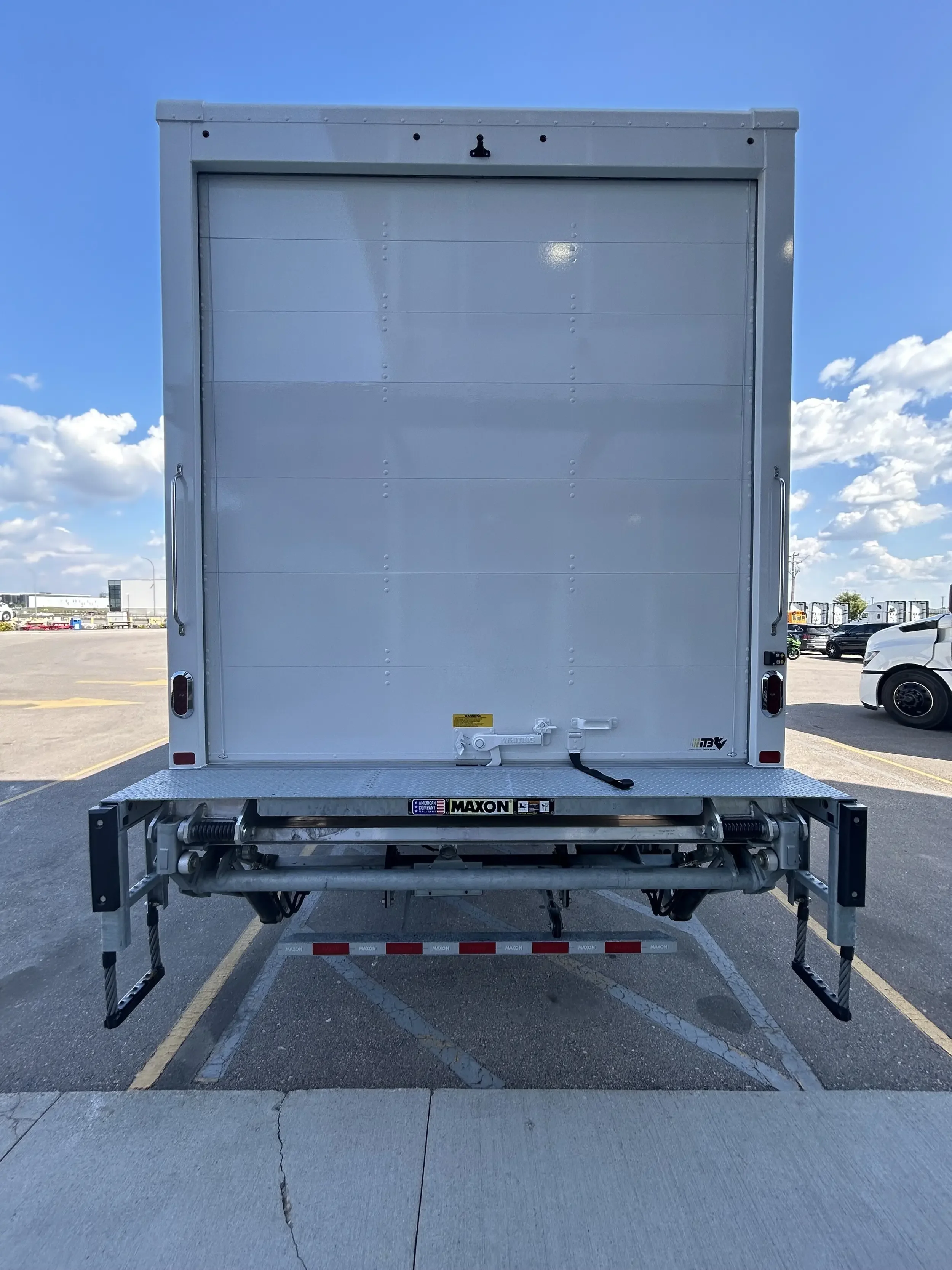 2026 Freightliner M2 106 — photo 5