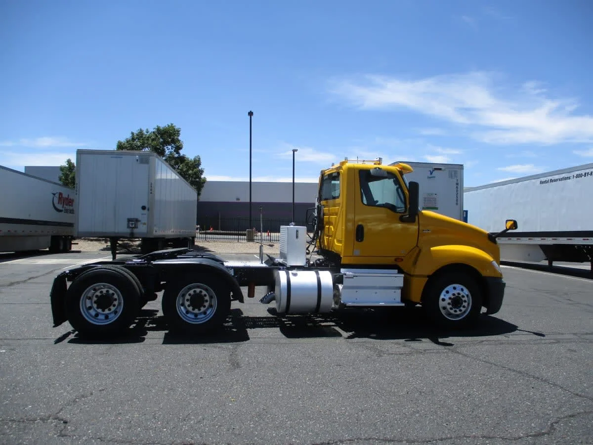 2020 International LT in Commerce City, CO — photo 15