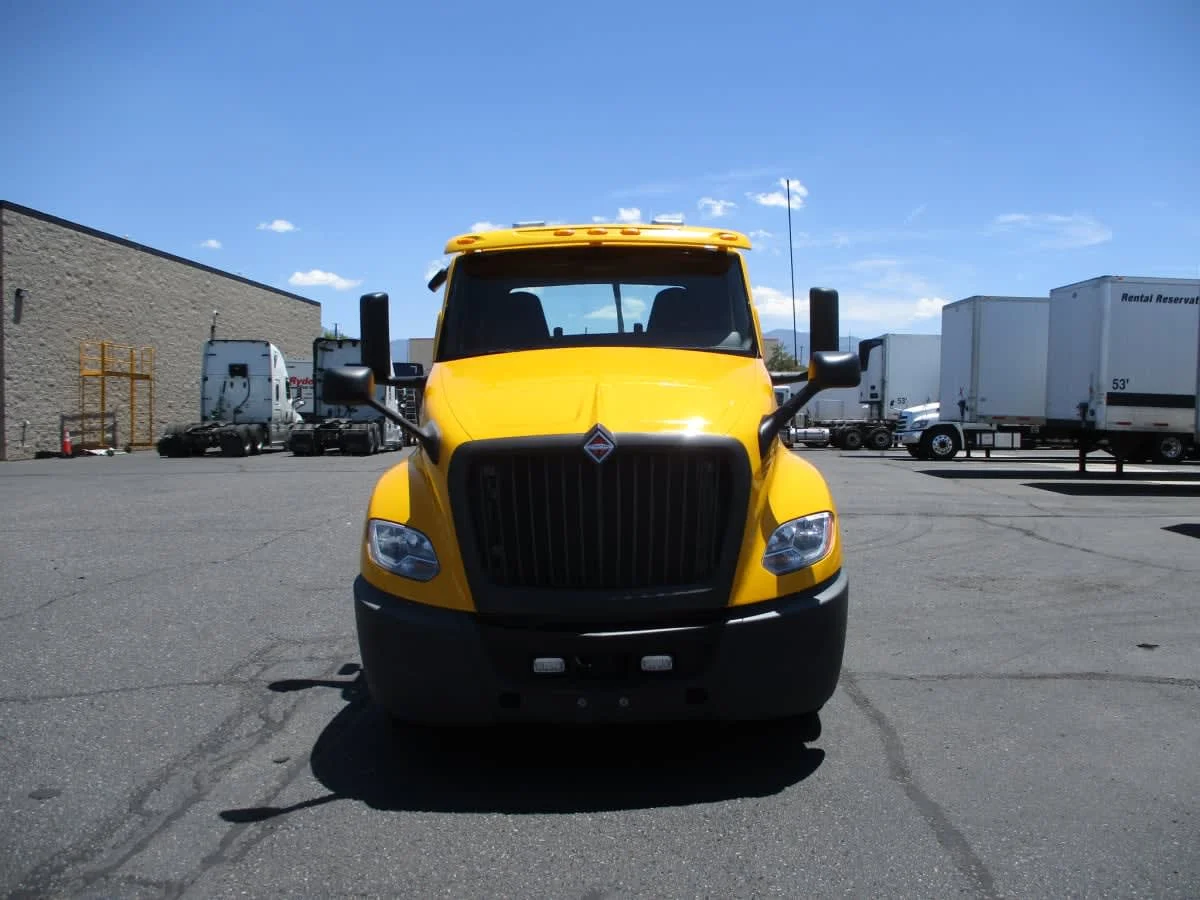 2020 International LT in Commerce City, CO — photo 2