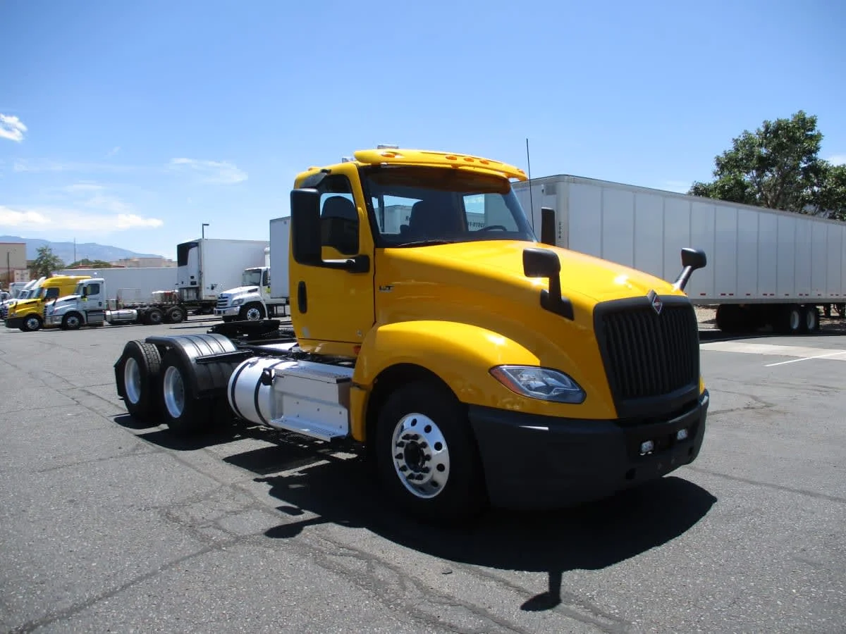 2020 International LT in Commerce City, CO — photo 3