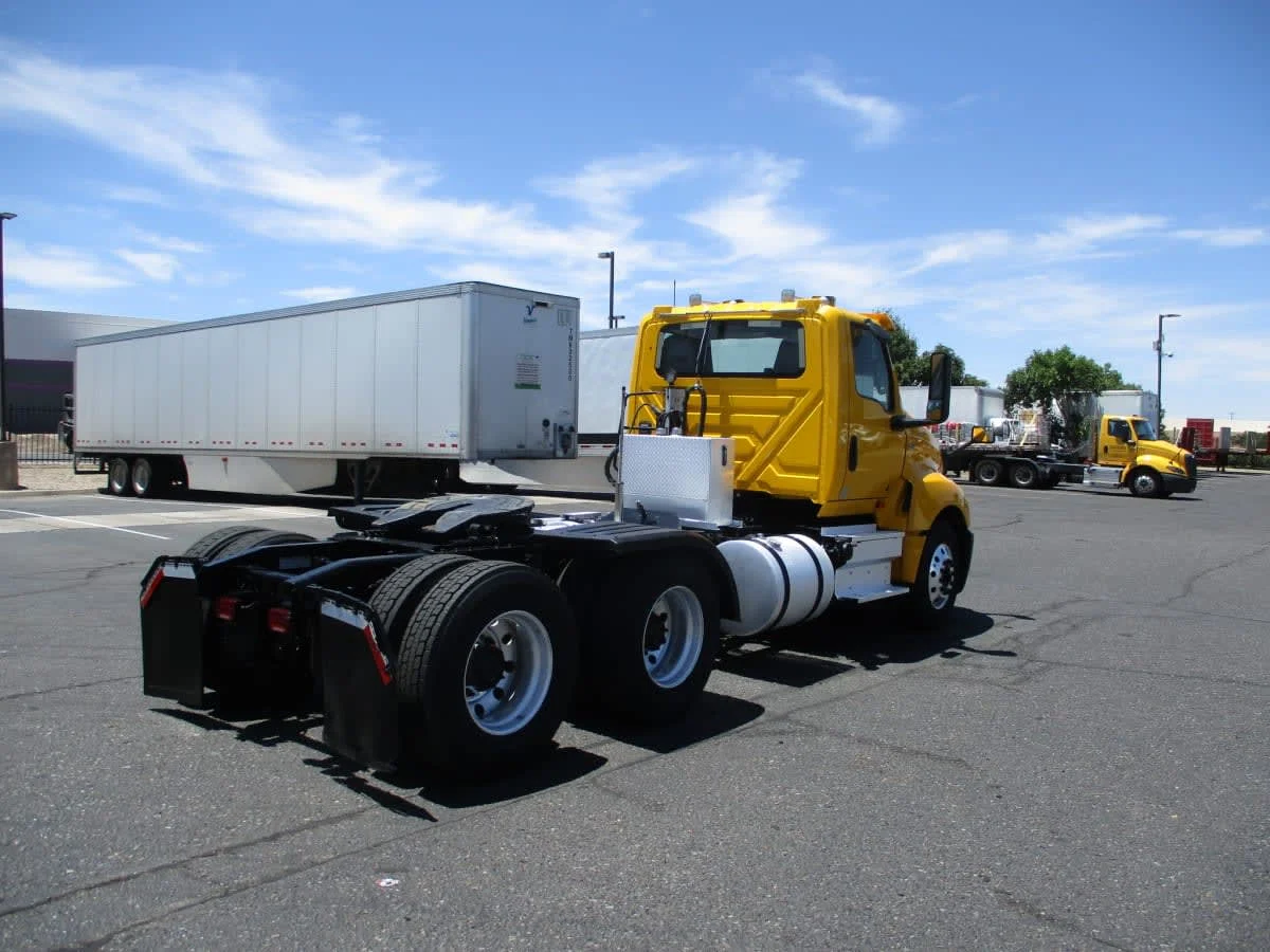2020 International LT in Commerce City, CO — photo 4