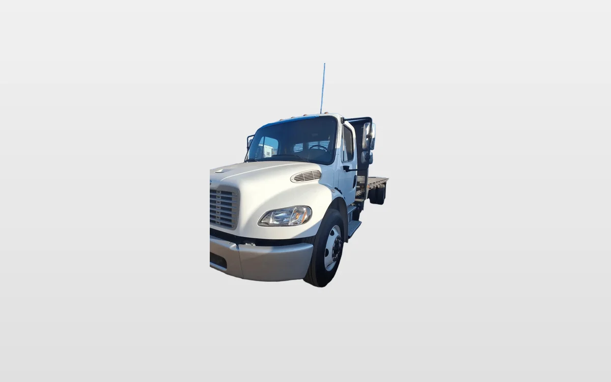 2017 Freightliner M2 106 - image 1