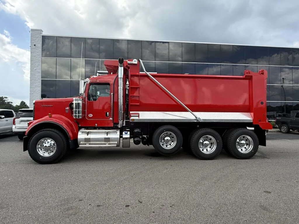 2027 Kenworth W900 in Birmingham, AL — photo 2