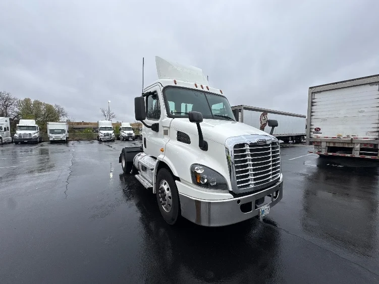 2020 Freightliner Cascadia in Swedesboro, NJ
