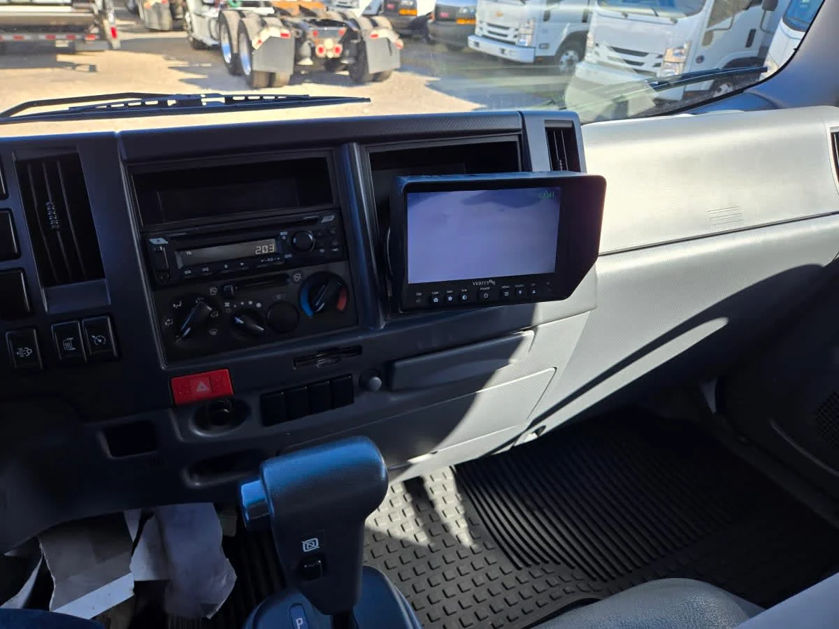 2019 Isuzu NQR - image 14