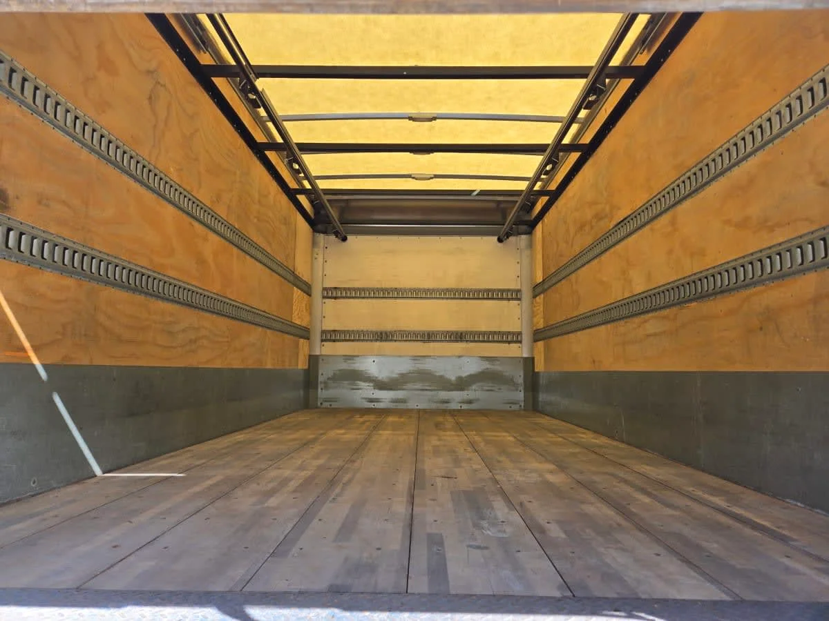 2019 Isuzu NQR - image 8