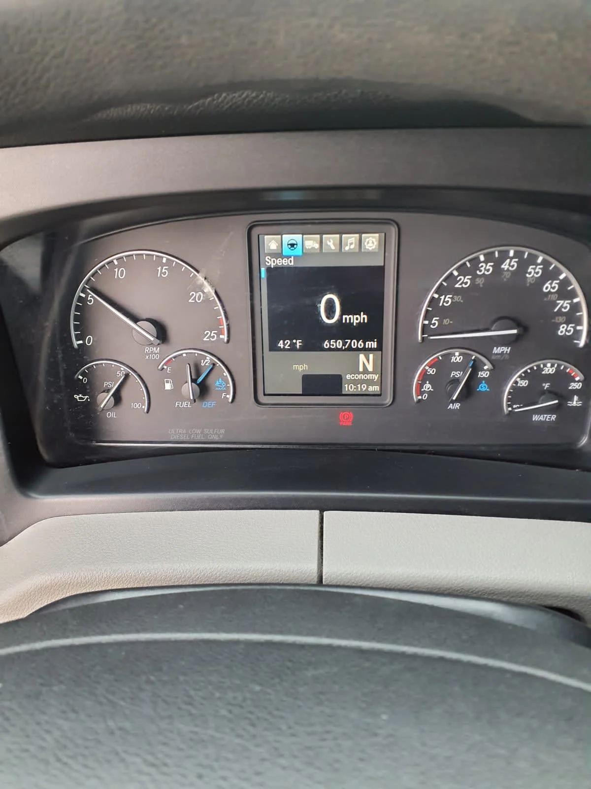 2020 Freightliner Cascadia - image 10