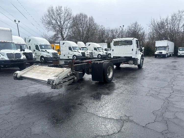 2019 Freightliner M2 106 in Greensboro, NC — photo 8