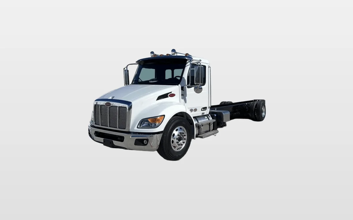2025 Peterbilt 536 - image 1