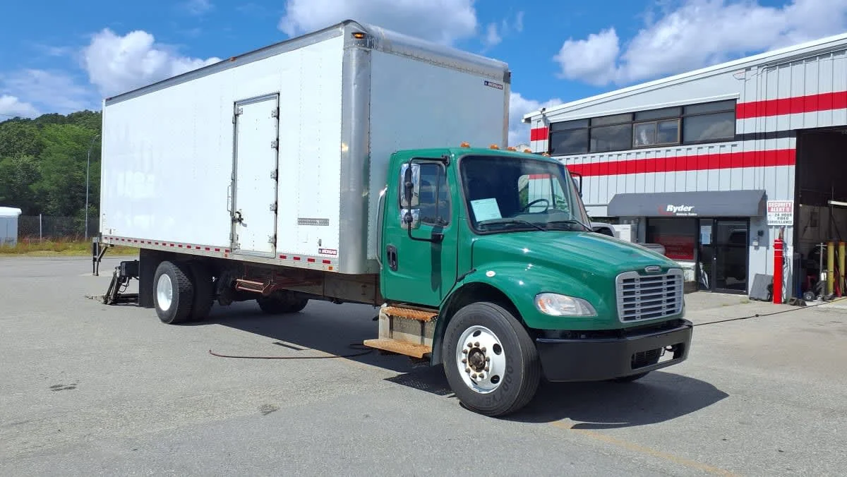 2021 Freightliner M2 106 in Salisbury, MA — photo 3