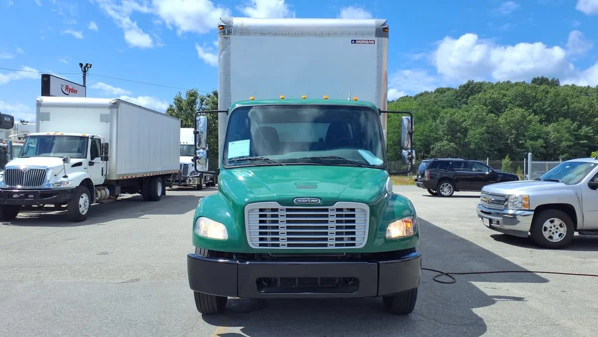2021 Freightliner M2 106 in Salisbury, MA — photo 2