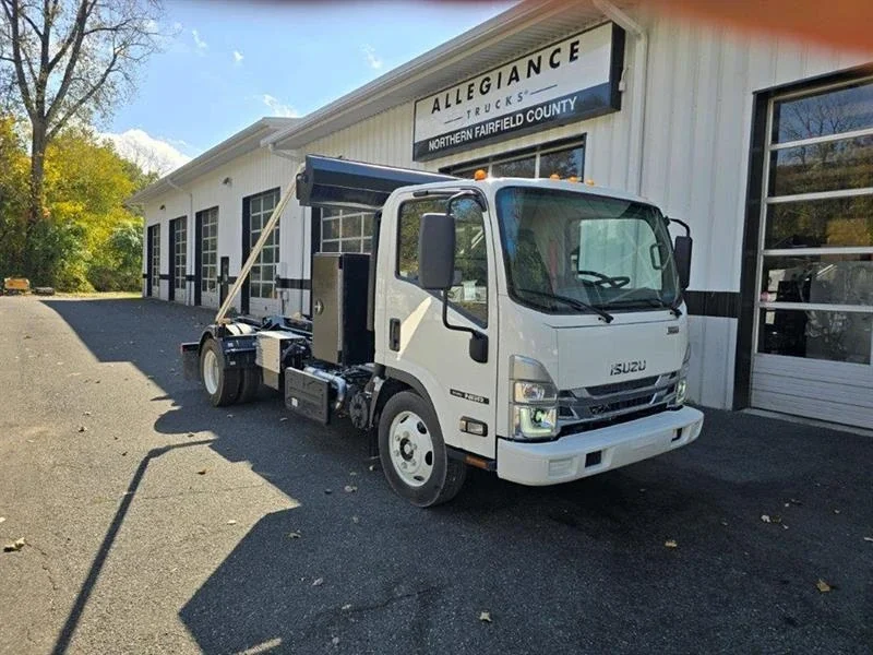 2024 Isuzu NRR in Danbury, CT