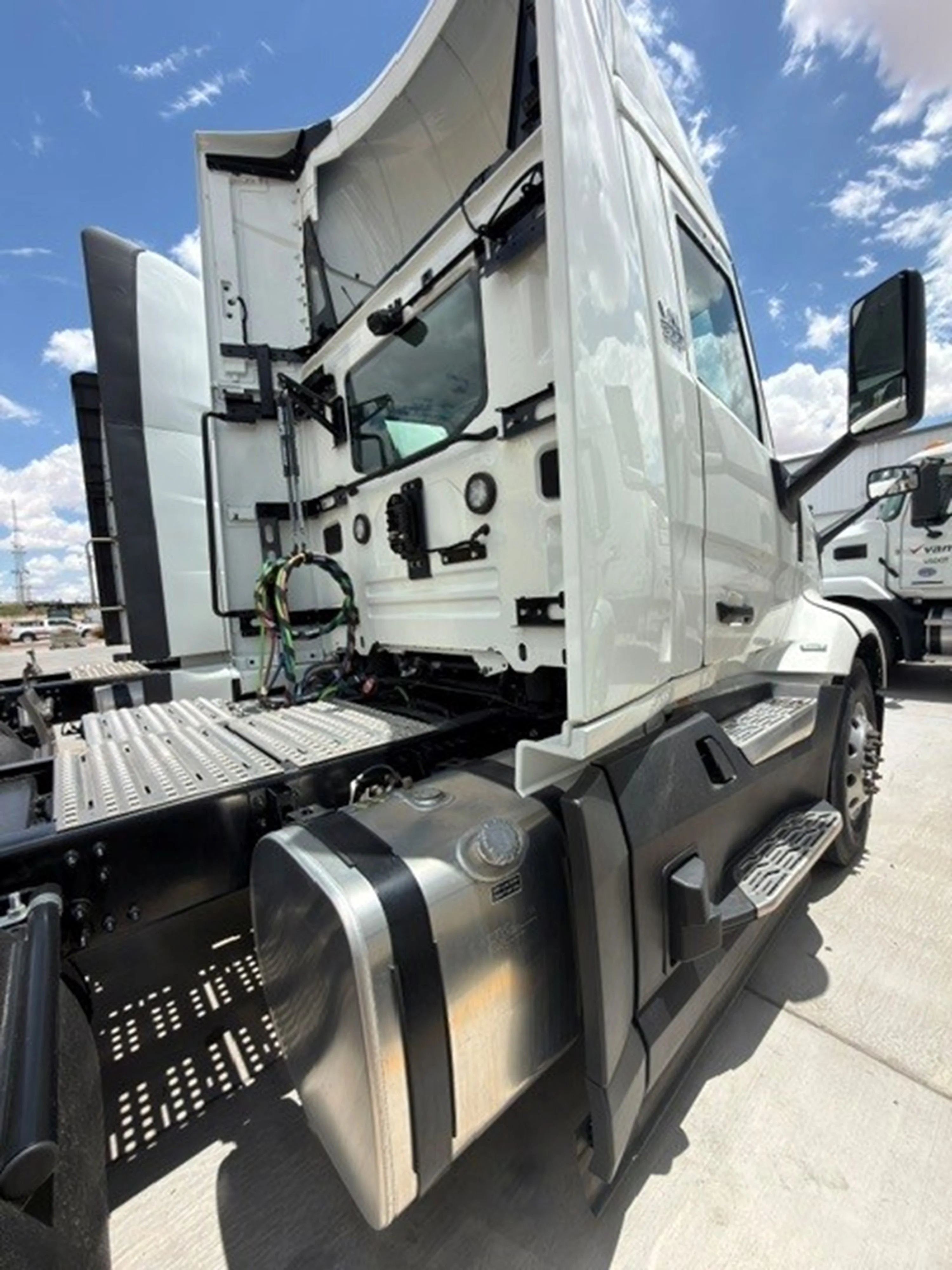 2025 Volvo in El Paso, TX — photo 12