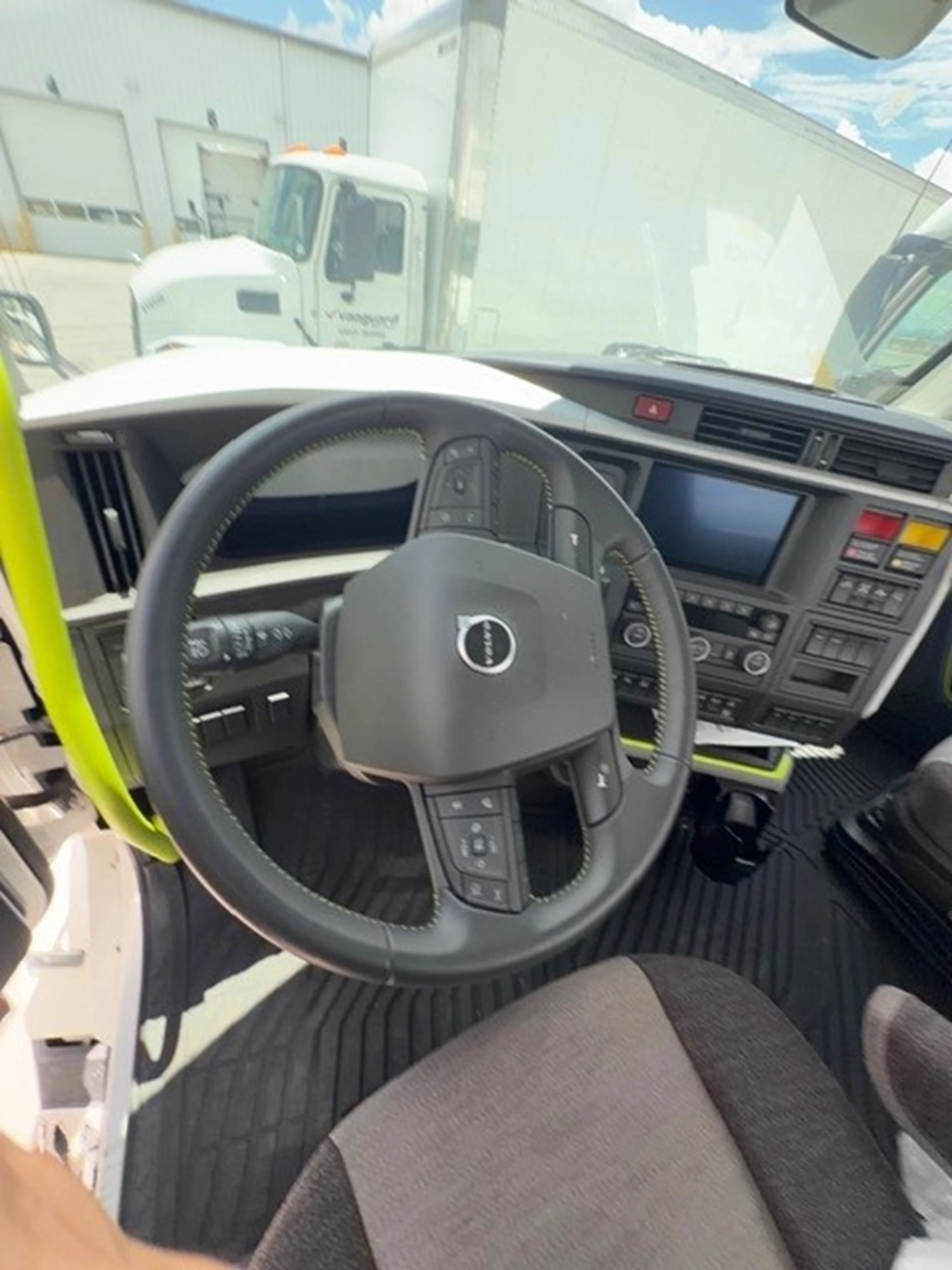 2025 Volvo in El Paso, TX — photo 8
