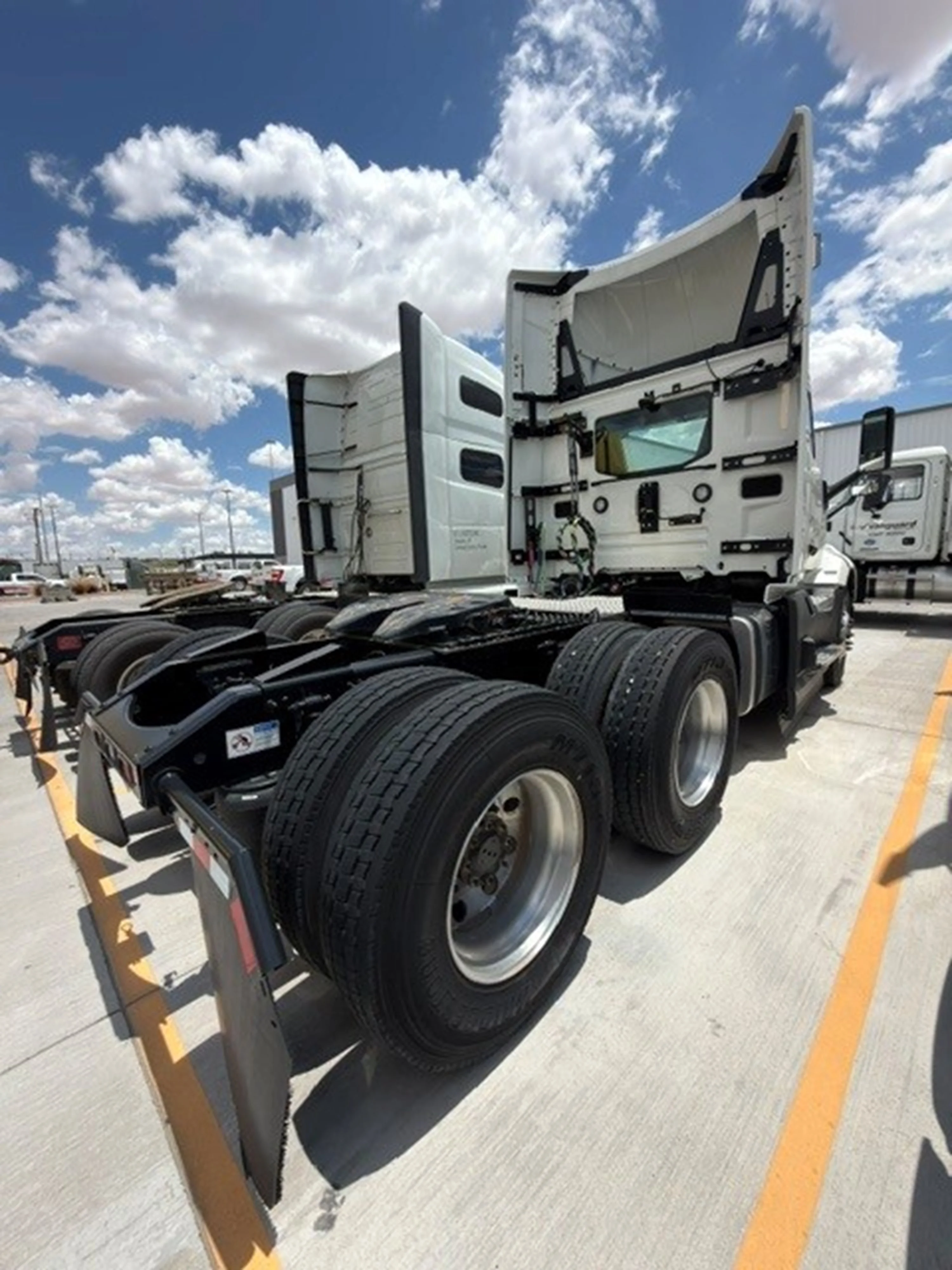 2025 Volvo in El Paso, TX — photo 13