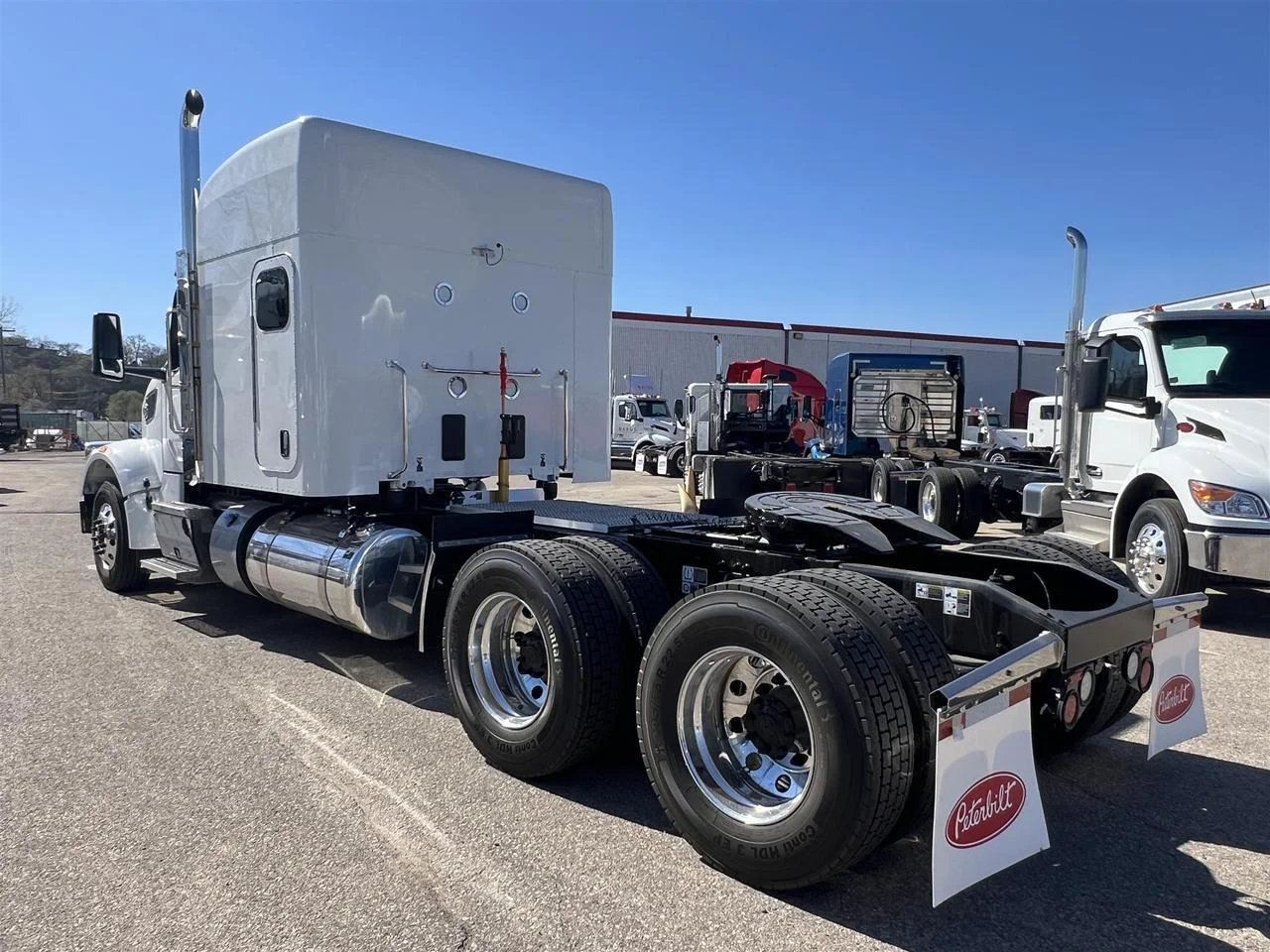2027 Peterbilt 567 in South St. Paul, MN