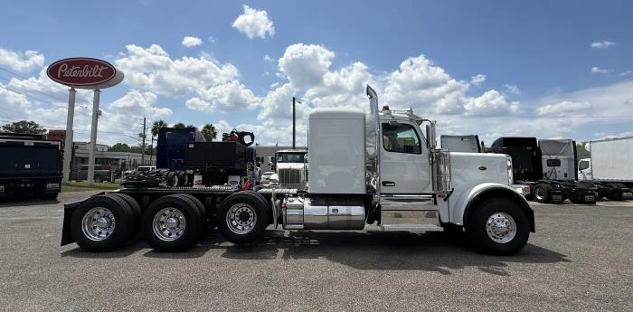 2027 Peterbilt 589 in Jacksonville, FL — photo 7