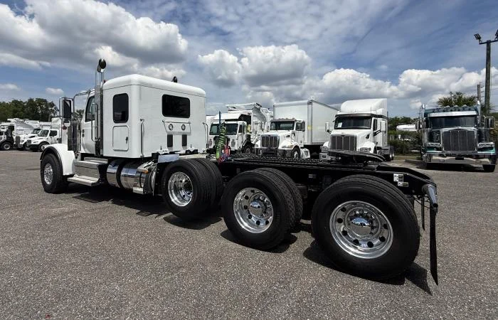 2027 Peterbilt 589 in Jacksonville, FL — photo 4