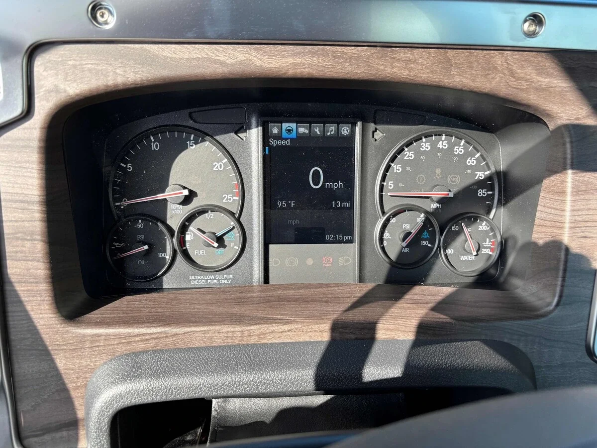 2027 Western Star 49X — photo 20