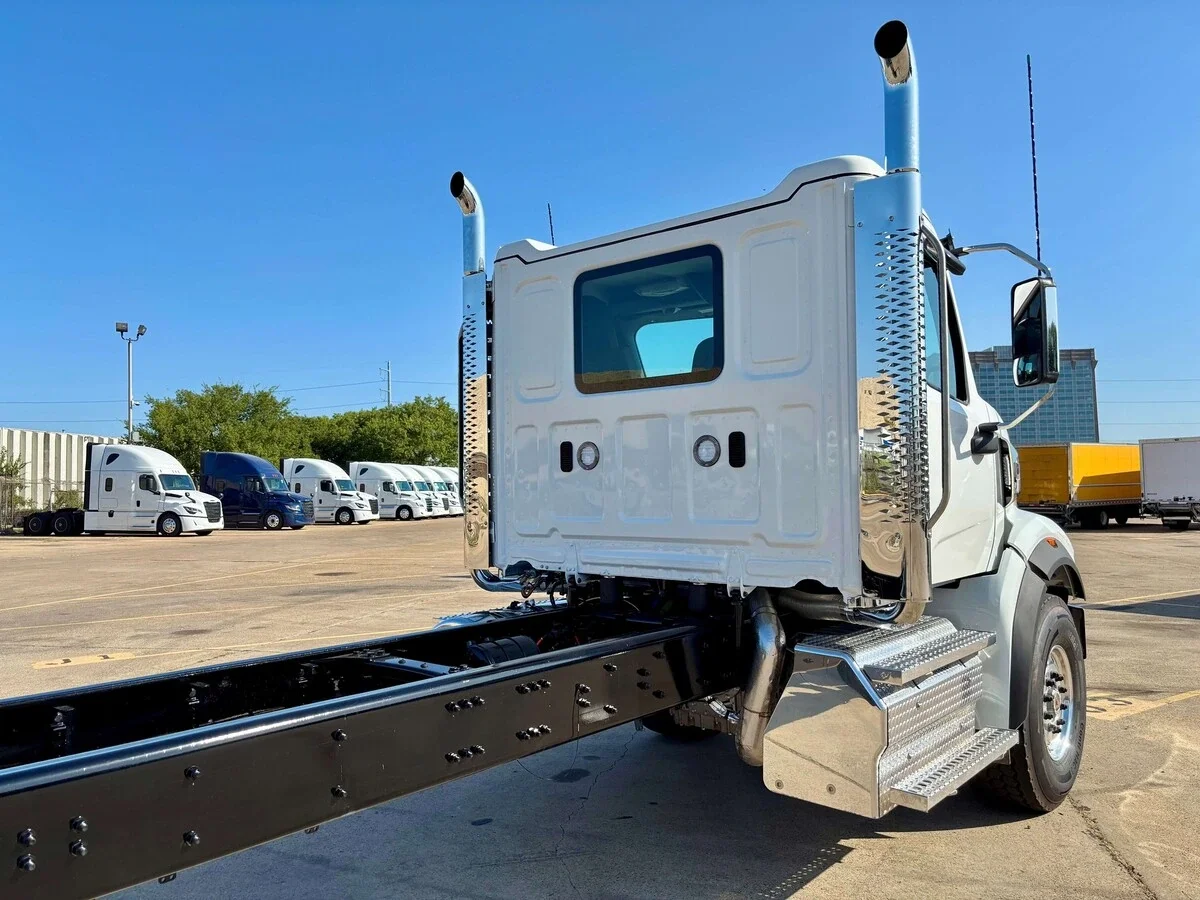 2027 Western Star 49X — photo 11