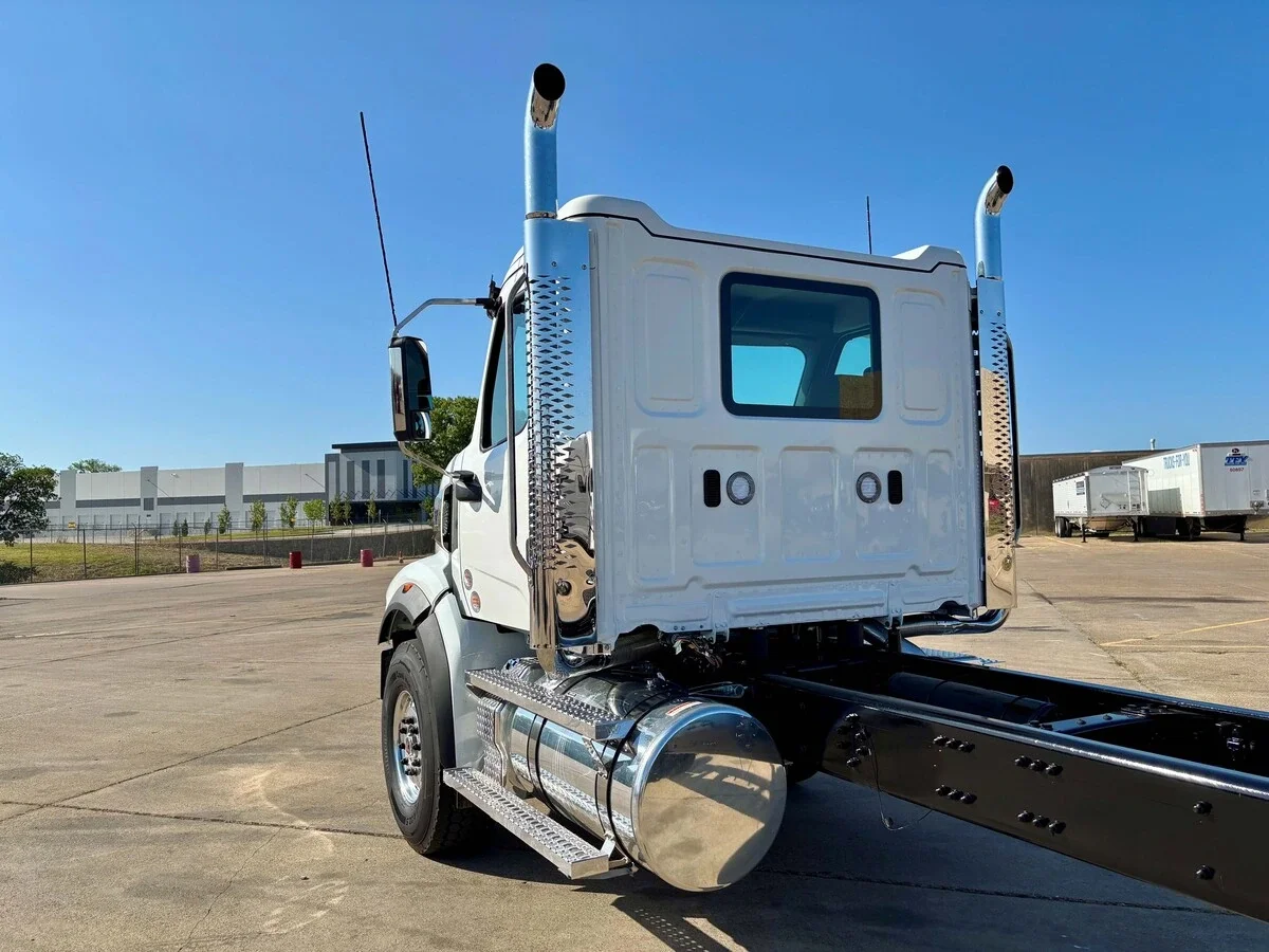 2027 Western Star 49X — photo 10
