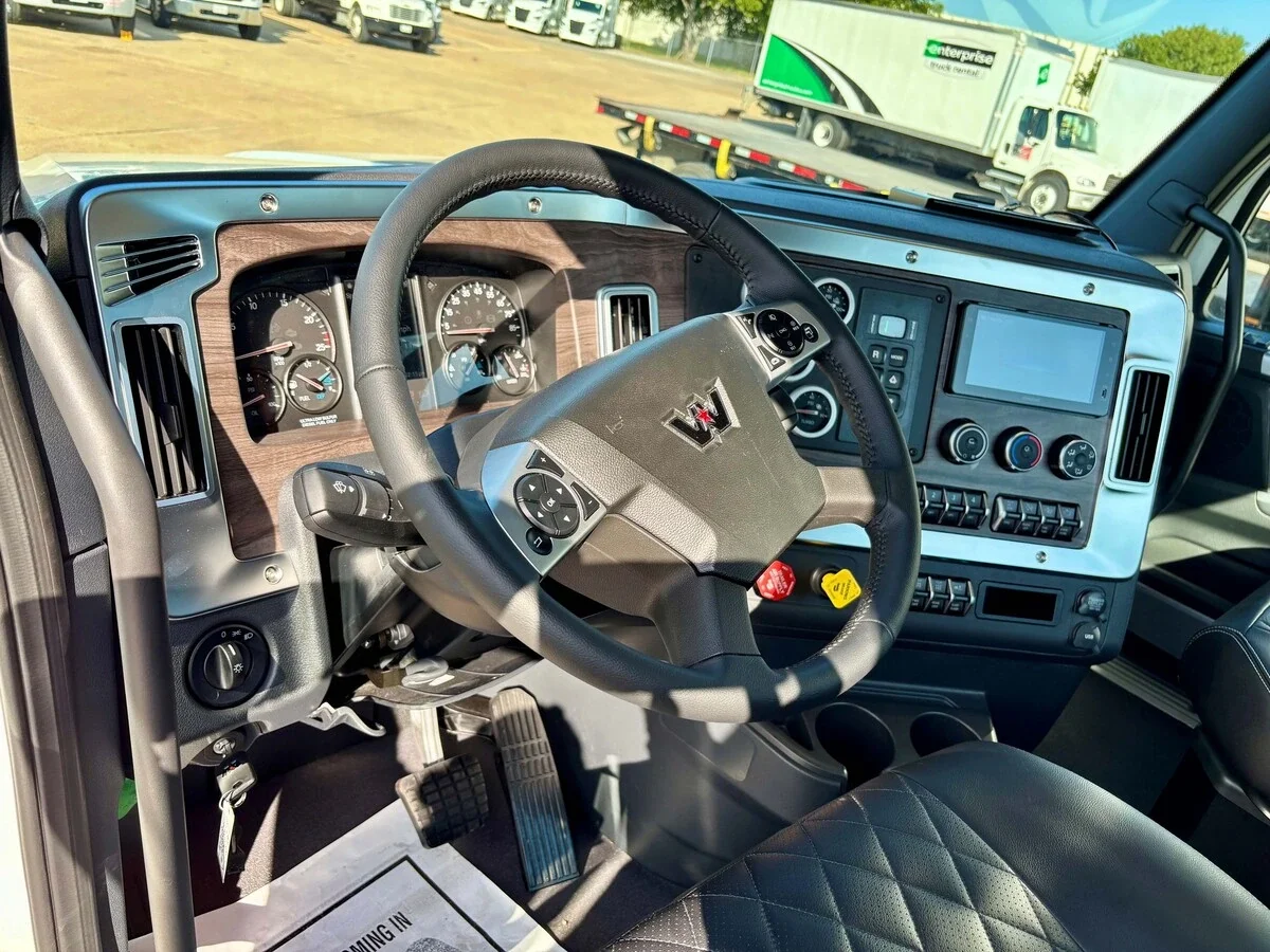 2027 Western Star 49X — photo 17