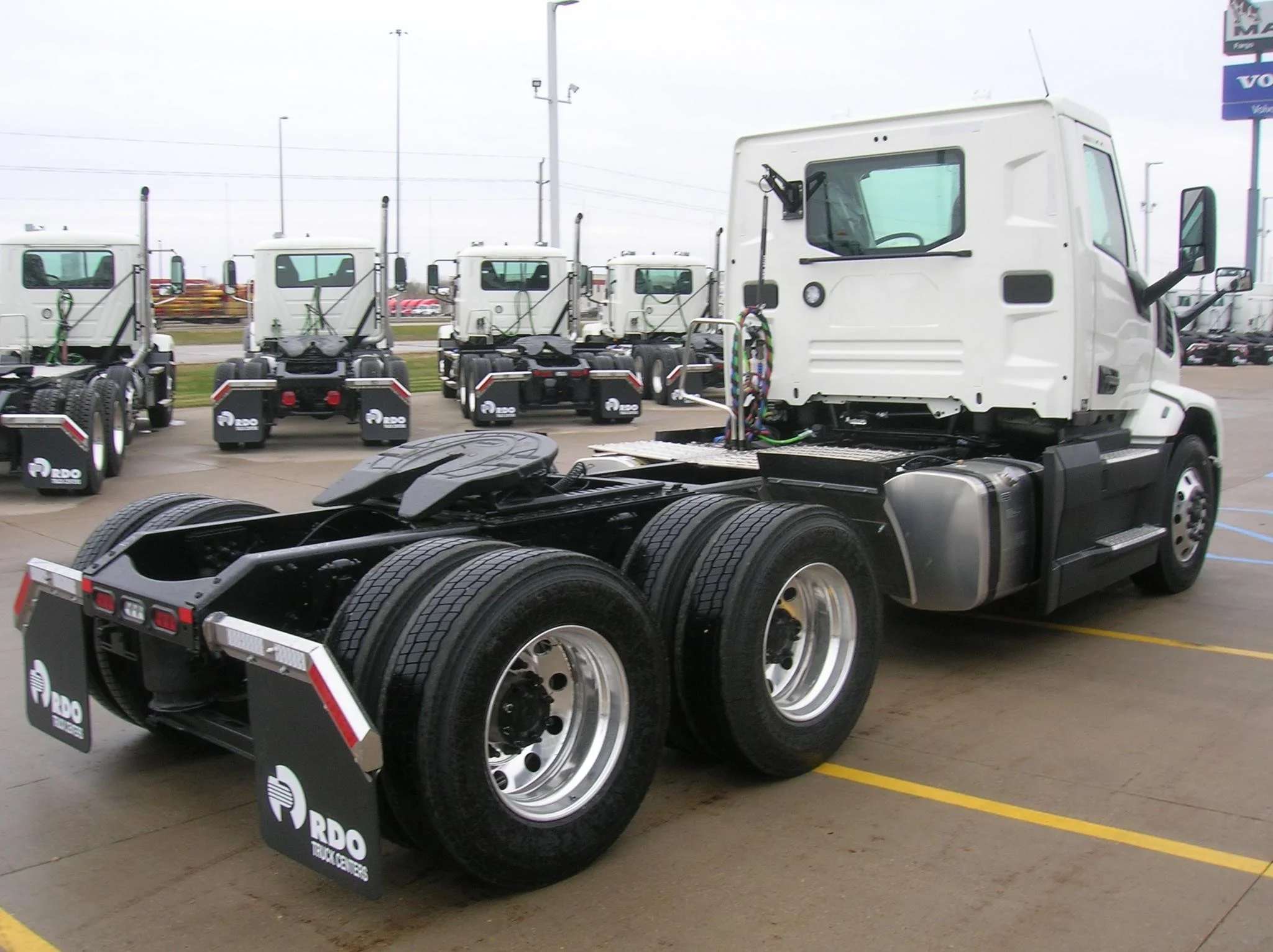 2026 Mack Pioneer — photo 5
