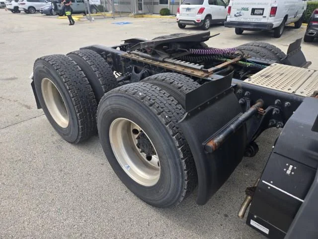 2021 International LT — photo 22