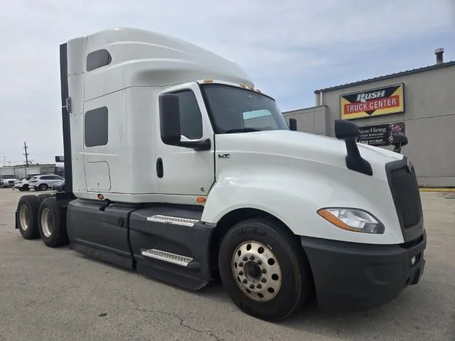 2021 International LT — photo 4