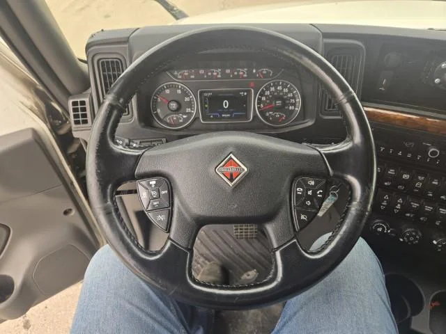 2021 International LT — photo 18