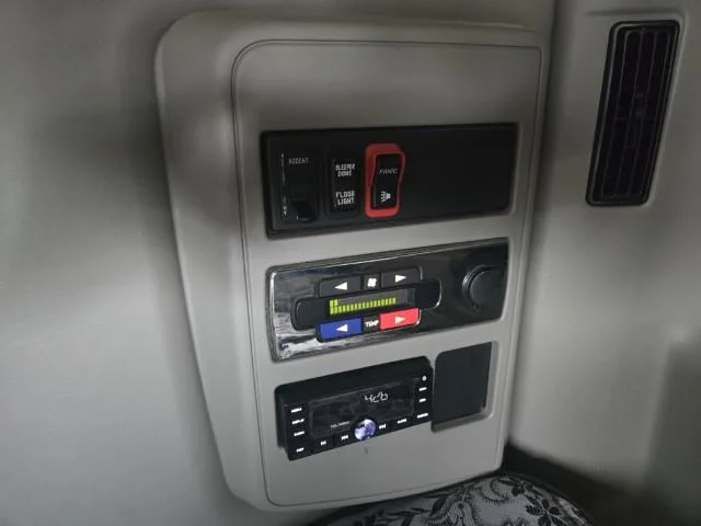 2021 International LT — photo 13