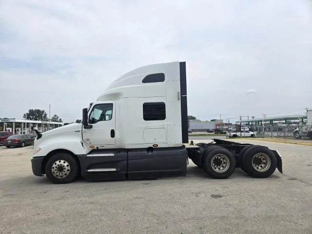 2021 International LT — photo 7