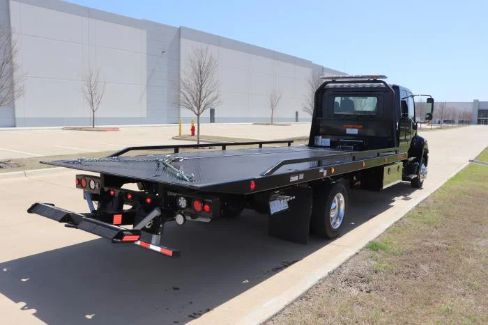 2025 Hino L6 in San Antonio, TX — photo 8