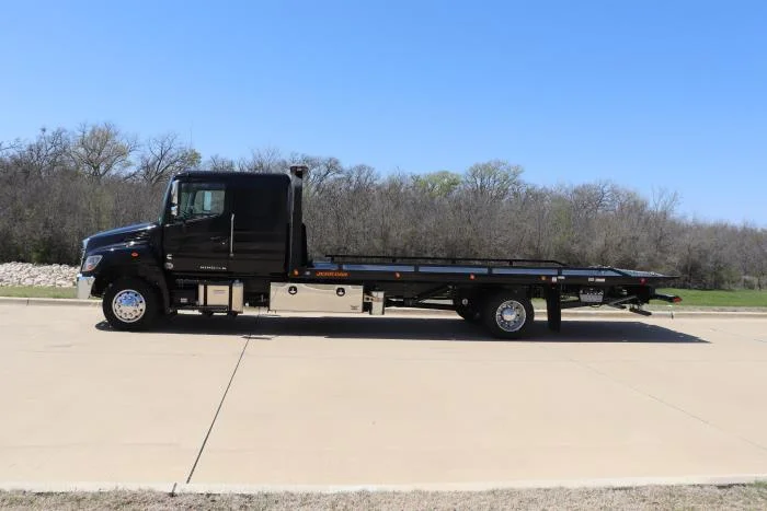 2025 Hino L6 in San Antonio, TX — photo 4