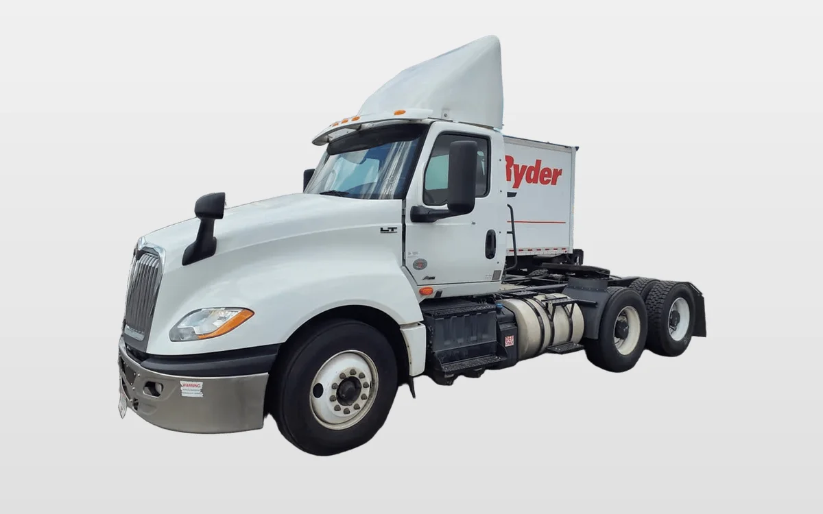 2018 International - image 1