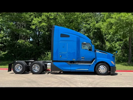 2023 Kenworth T680 in Dallas, TX — photo 20