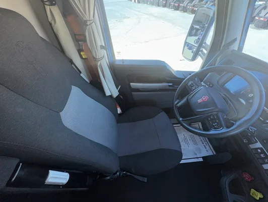 2023 Kenworth T680 in Dallas, TX — photo 10