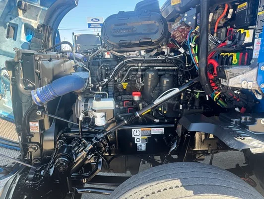 2023 Kenworth T680 in Dallas, TX — photo 2