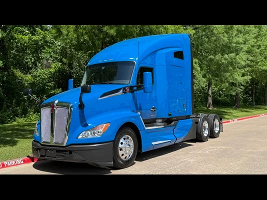 2023 Kenworth T680 in Dallas, TX — photo 15