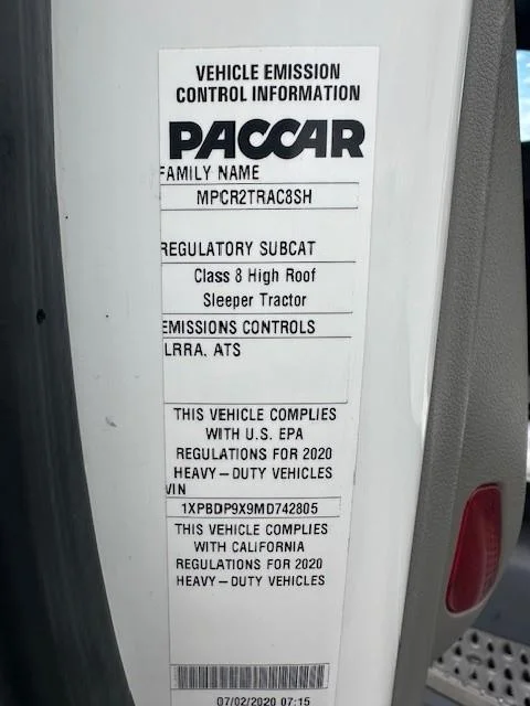 2021 Peterbilt 579 - image 11