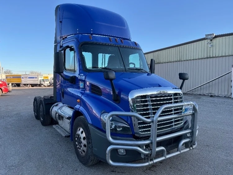 2020 Freightliner Cascadia in Elkhart, IN