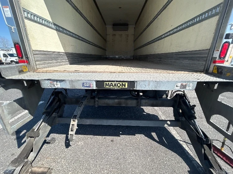 2019 Freightliner M2 106 - image 10