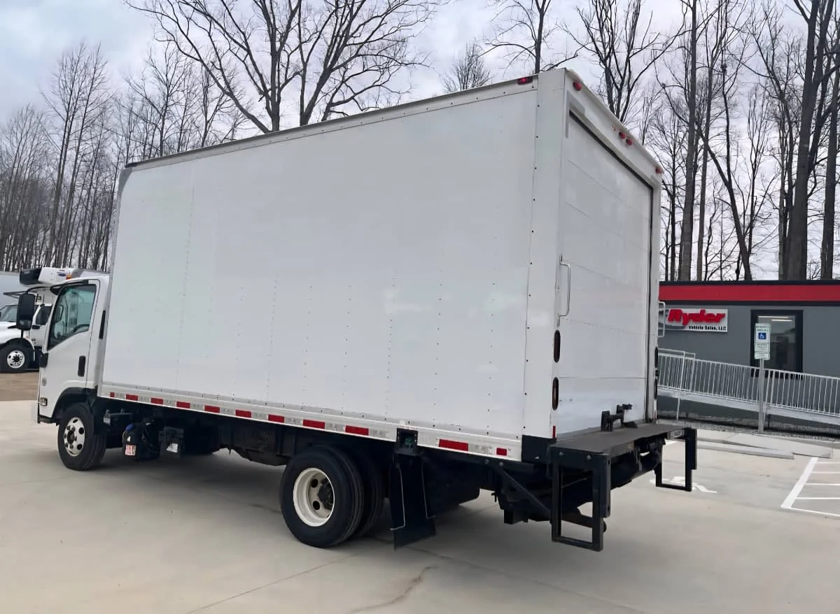 2019 Isuzu NPR - image 6