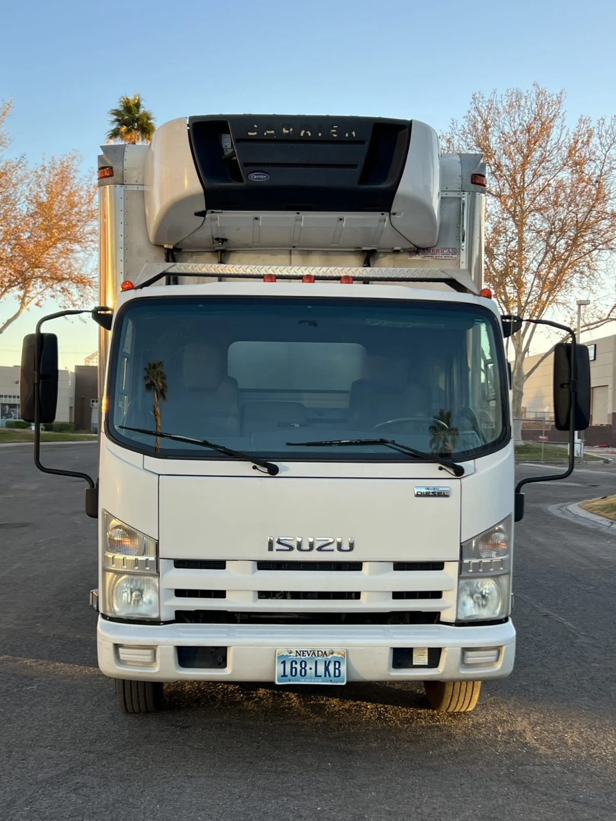 2014 Isuzu NQR - image 2