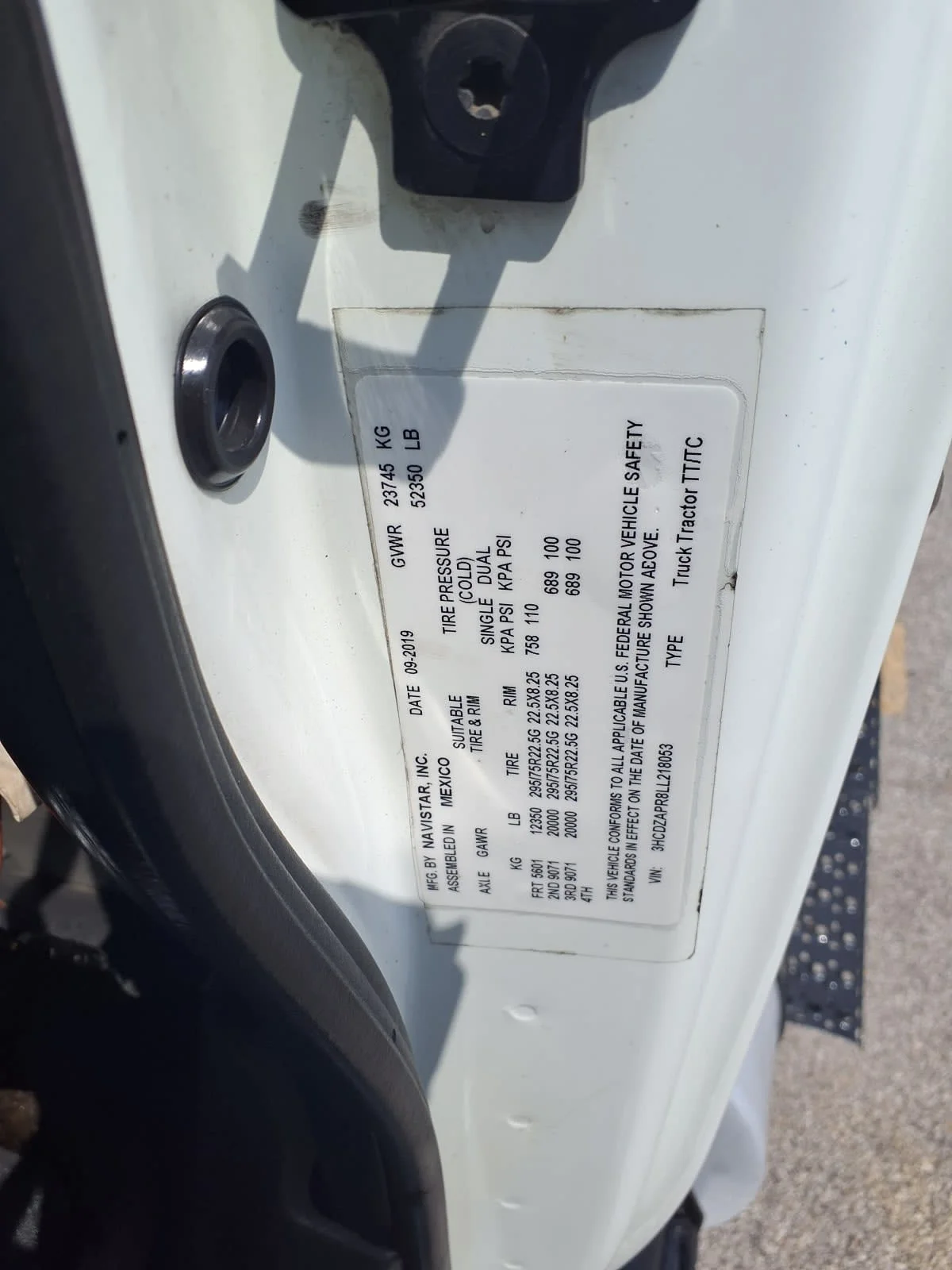 2020 International LT in Cleveland, OH — photo 9