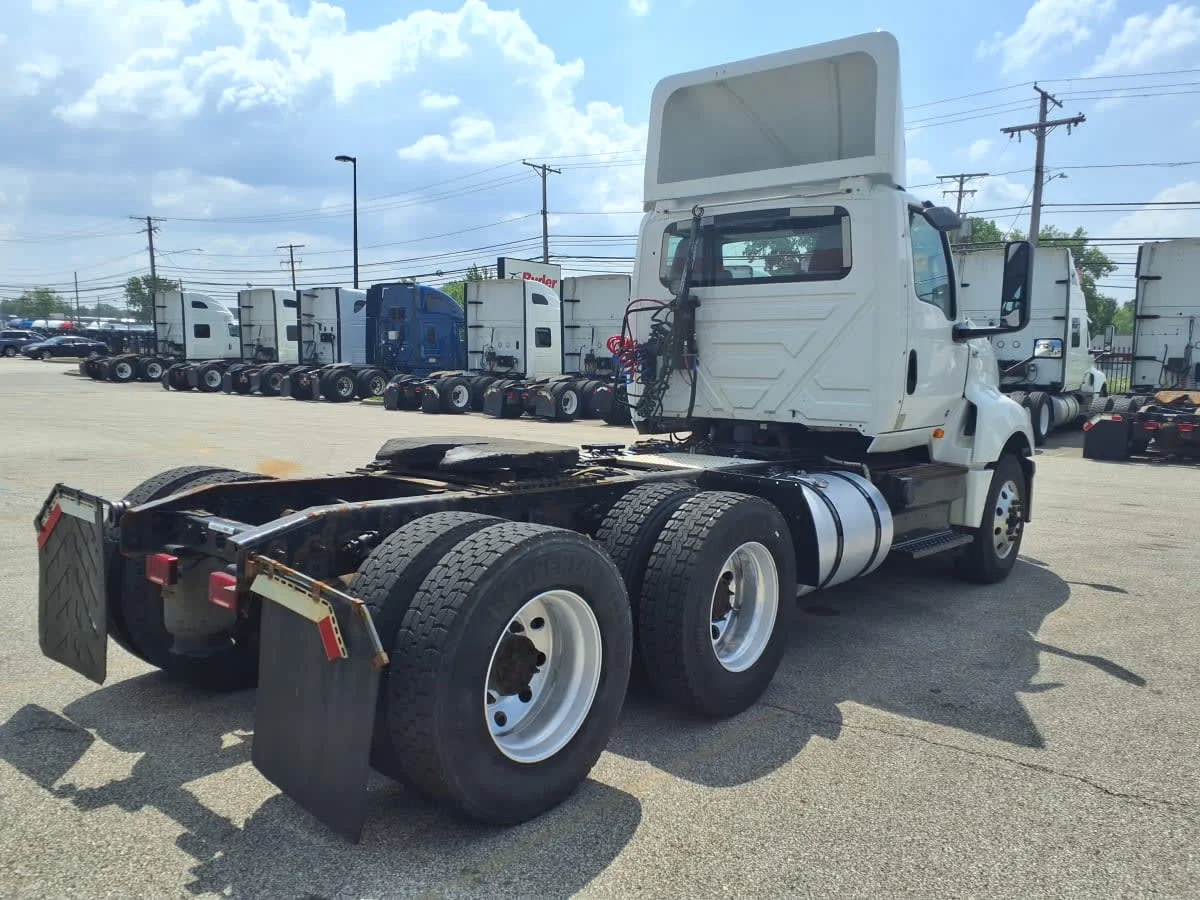 2020 International LT in Cleveland, OH — photo 4